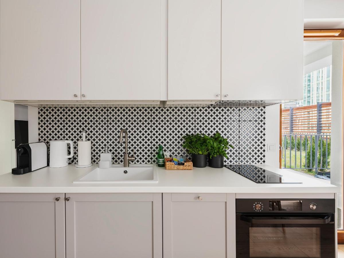 Yoursecondflat Grzybowska Metropoint Варшава Экстерьер фото