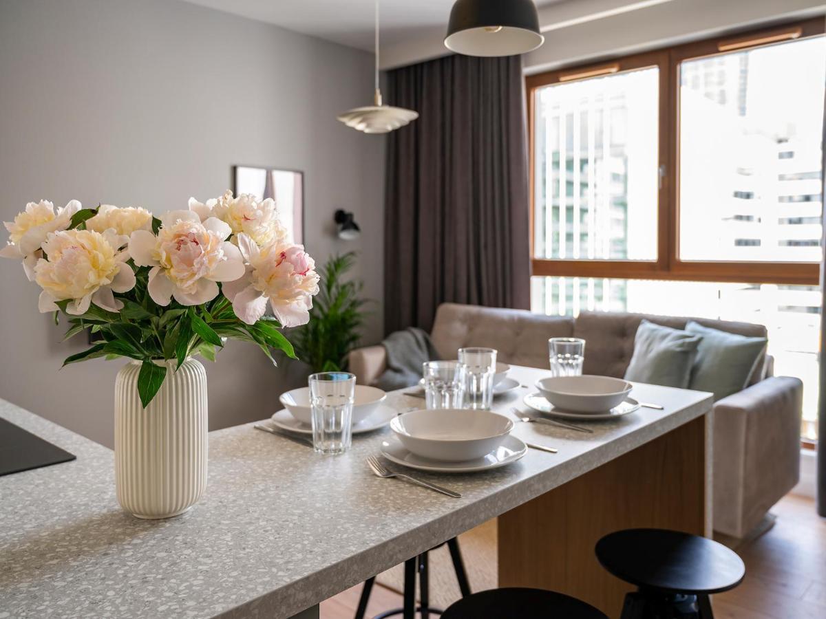 Yoursecondflat Grzybowska Metropoint Варшава Экстерьер фото