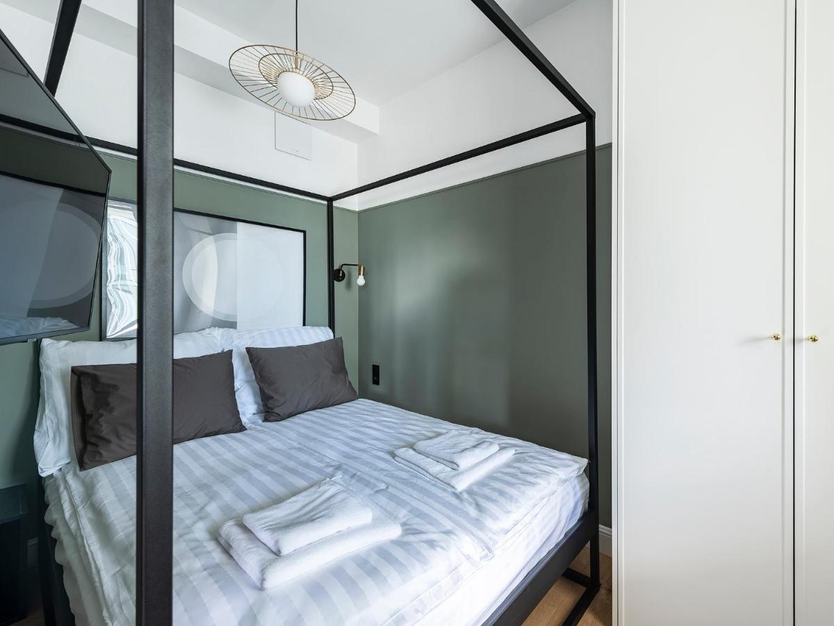 Yoursecondflat Grzybowska Metropoint Варшава Экстерьер фото